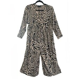 ASOS DESIGN Button Front Relaxed Jumpsuit Animal Print Women's Petite 2‎